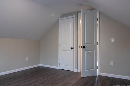 327 Burnham Hwy, Norwich CT  06351-3149 exterior