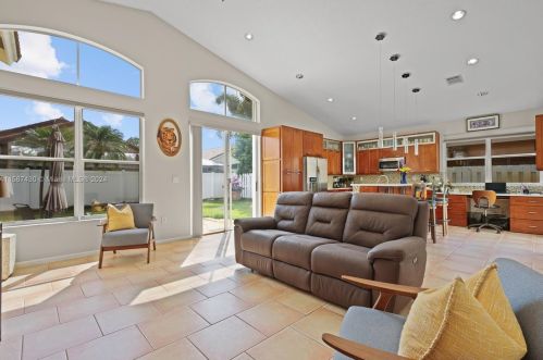 18880 29th St, Hollywood FL  33029-2411 exterior