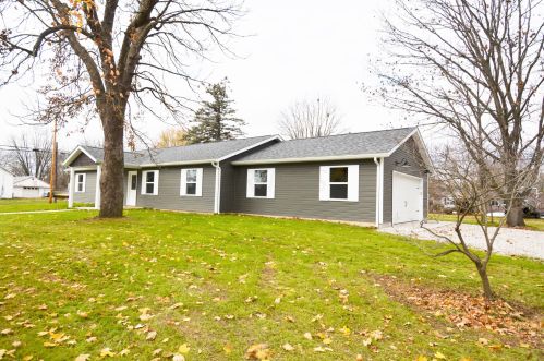 200 Nichols St, Cardington, OH 43315-1124