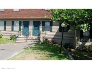 133 Village Ln, Branford CT  06405-2664 exterior