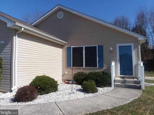 137 Planters Run Ct, Dover, DE 19901-5875