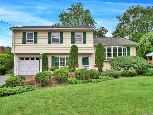 123 Edgewood Dr, Orangeburg, NY 10962-1615