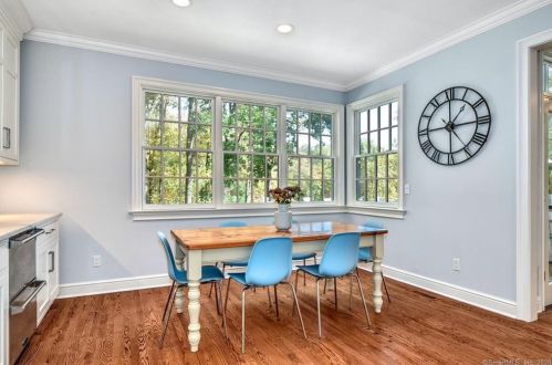 323 Smith Ridge Rd, New Canaan CT  06840-3625 exterior
