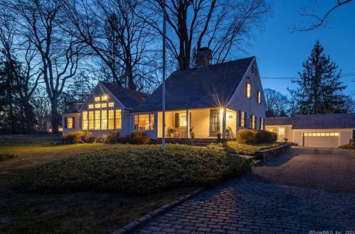 39 Cedar Ln, Ridgefield CT  06877-5301 exterior