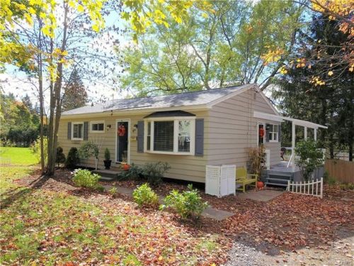 6 Evergreen Ln, Nelson, NY 13035-1112