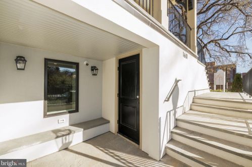 1601 38th St, Washington DC  20020-2327 exterior