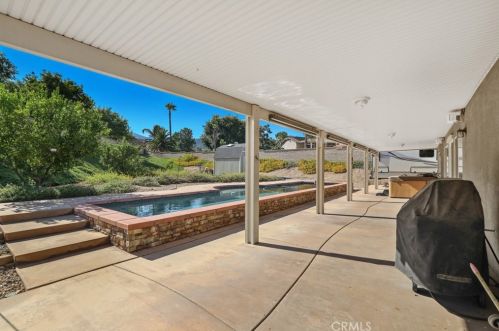 14923 Via Violetta, Lake Elsinore CA  92530-6983 exterior