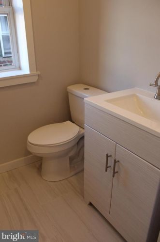 343 Christian St, Philadelphia PA 19147-4004 exterior