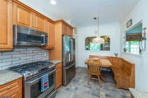 45 Windsor Dr, Lincoln Park NJ  07035-1700 exterior