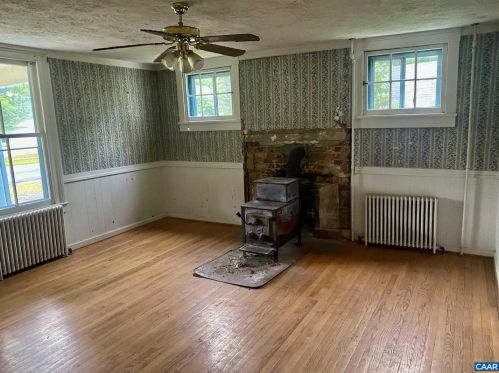 6417 Hillsboro Ln, Crozet VA  22932-3322 exterior