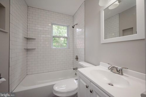 3873 Evelyn Dr, Wilmington DE  19808-4644 exterior