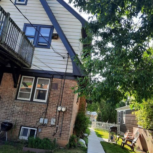 1427 Hawley Rd, Milwaukee WI 53208-2112 exterior