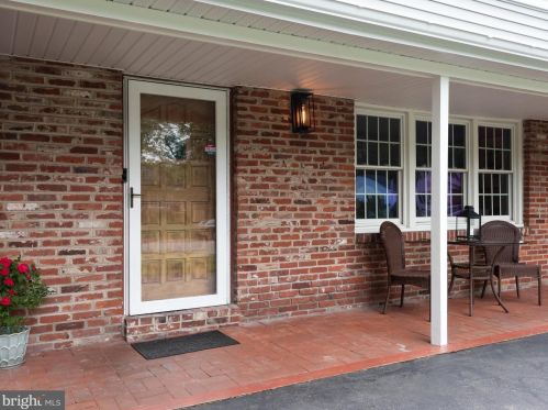 2700 Lantern Ln, Norristown, PA 19403-2206