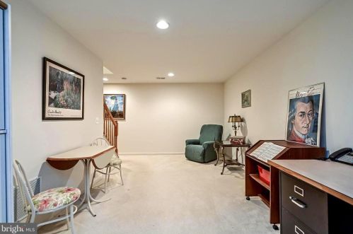 34 Stocks St, Lovettsville VA  20180-8640 exterior