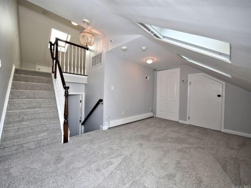 152 Brush Hollow Cres, Rye Brook NY  10573-1624 exterior