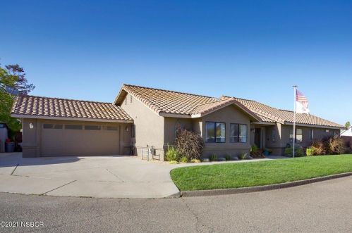 565 Drummer Ct, Santa Maria, CA 93455-3875