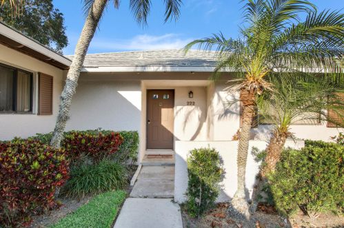 222 Club Dr, West Palm Beach, FL 33418-7015