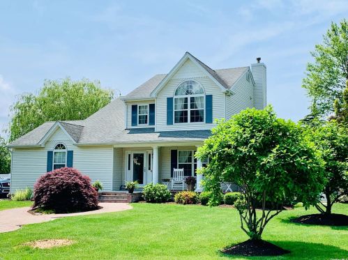 22 Tallmadge Trl, Miller Place, NY 11764-2328