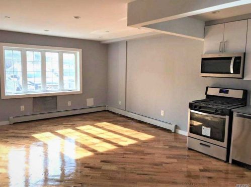18825 Woodhull Ave, Jamaica, NY 11423-2809