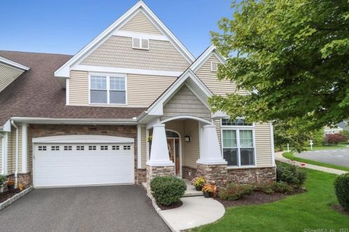 1 Penny Ln, Bethel, CT 06801-1735