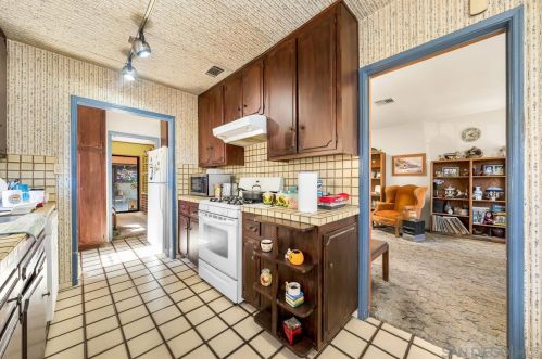 2136 Tulip St, San Diego CA  92105-5156 exterior