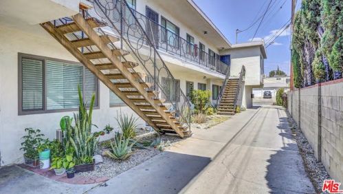 515 Chester St, Glendale CA 91203-1531 exterior