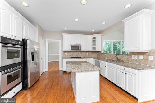 5329 Jacobs Creek Pl, Haymarket VA  20169-6152 exterior
