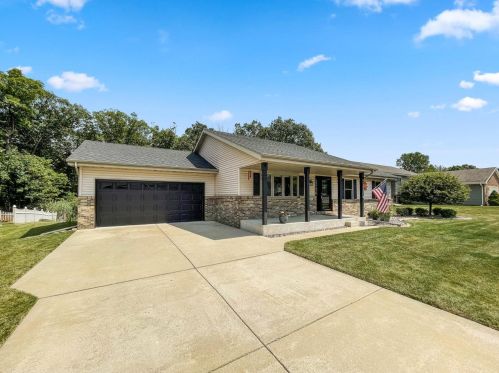 12613 Tall Oaks Dr, Cedar Lake, IN 46303-8788