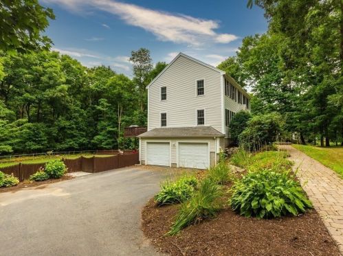 146 Tpke St, Easton MA 02375-1922 exterior