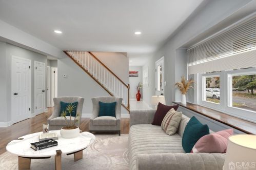 330 Park Ave, Old Bridge, NJ 08857-1324