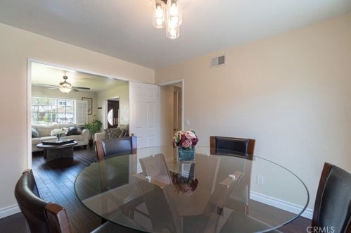 19406 Pricetown Ave, Long Beach CA  90746-2680 exterior