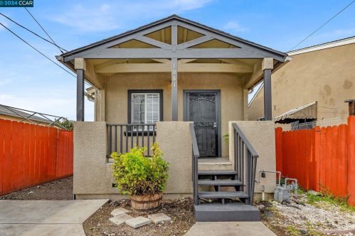 1081 82nd Ave, Oakland, CA 94621-2436