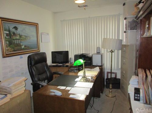 805 Cypress Ln, East Brunswick, NJ 08816-5251