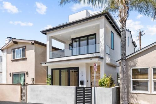 117 25th St, Newport Beach, CA 92663-3403
