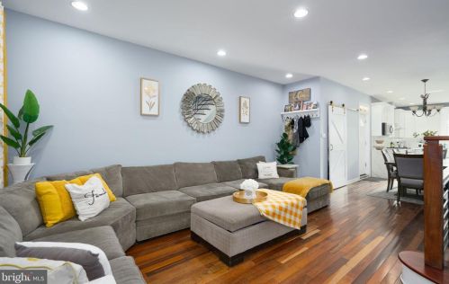2125 Hicks St, Philadelphia, PA 19145-3912