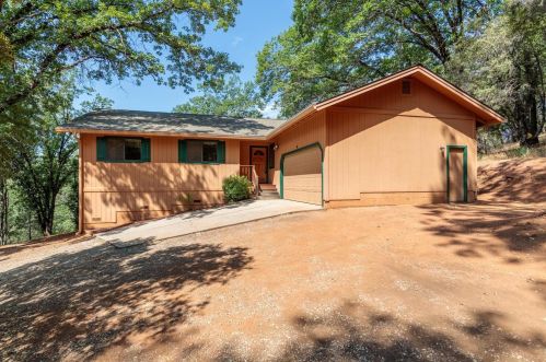 21093 Post Chaise Cir, Grass Valley, CA 95949-9585