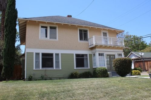 3857 Pine St, Riverside, CA 92501-3164