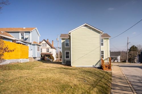 345 Fannie St, Mc Donald PA  15057-1271 exterior