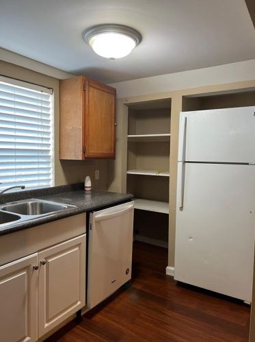 2216 59 St, Galveston TX 77551-5458 exterior