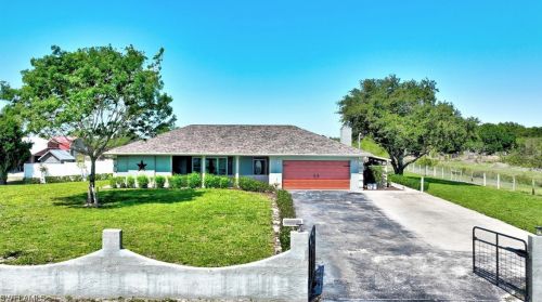 6975 40th St, Naples, FL 34120-2610