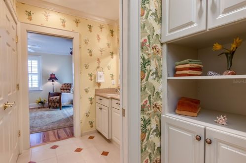 1050 Lake Hollingsworth Dr, Lakeland FL  33803-2267 exterior