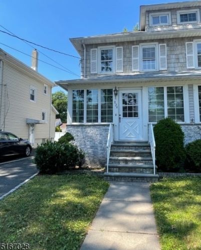 824 Locust St, Roselle Park, NJ 07204-1220