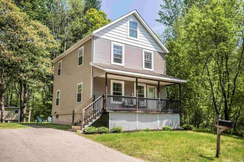 31 Theresa Ave, Salem, NH 03079-3959