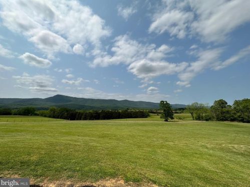 803 Hook Hill Rd, Richmond National Battlefiel VA  22835-3505 exterior