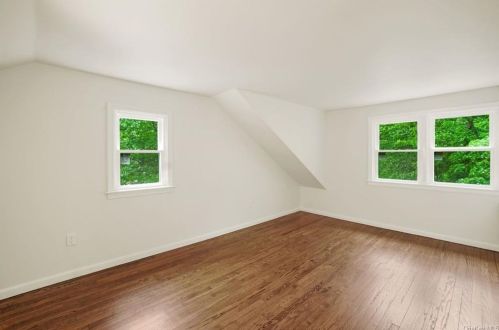 1025 Peekskill Hollow Rd, Tompkins Corners NY  10579-1715 exterior