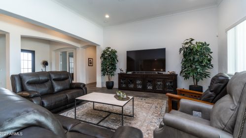 7544 Peppertree Dr, Gilbert AZ  85298 exterior