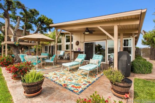 5022 Pacifica Dr, San Diego CA  92109-1502 exterior