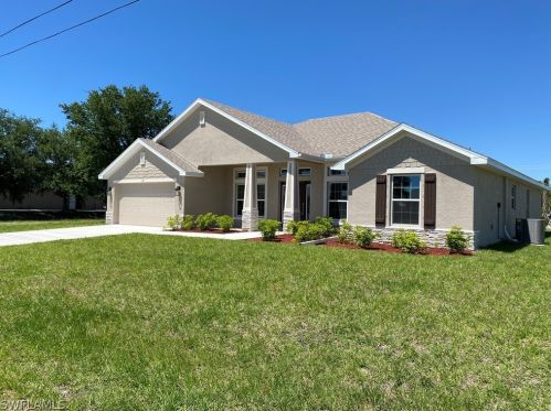 125 11th Ter, Cape Coral, FL 33909-1274