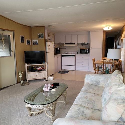 4014 Reggie Dr, Tarpon Springs, FL 34691-3546