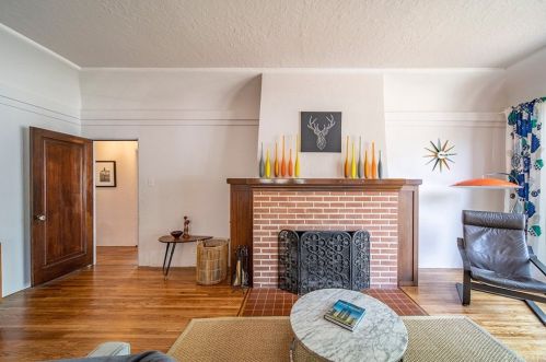 2111 Eucalyptus Ave, Long Beach CA  90806-4518 exterior